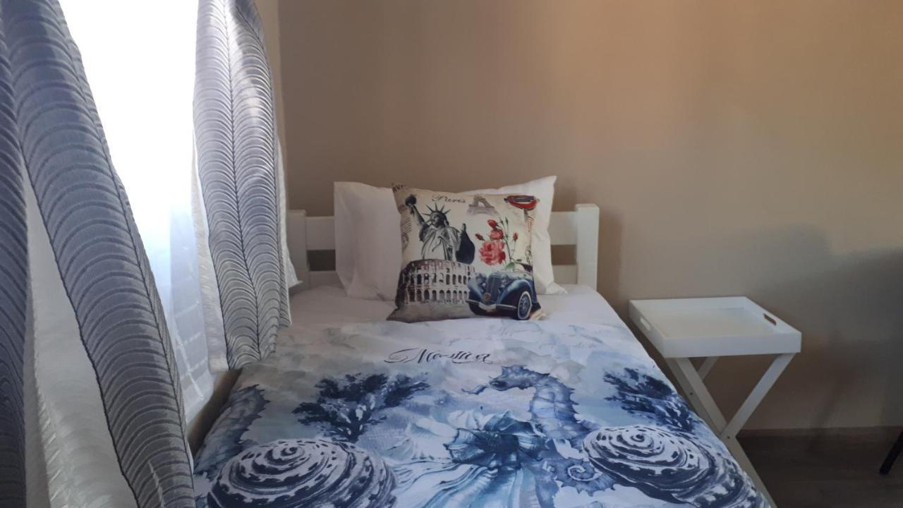 Relax In Aberdeen Johannesburg Bagian luar foto