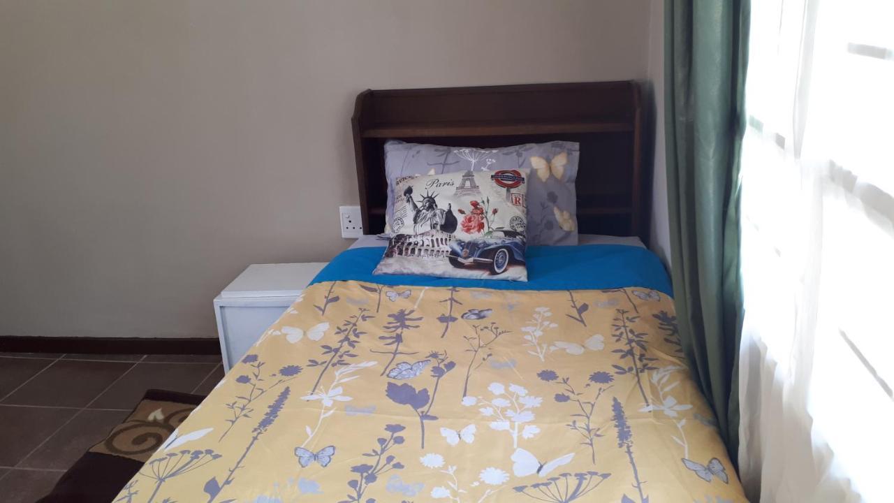 Relax In Aberdeen Johannesburg Bagian luar foto