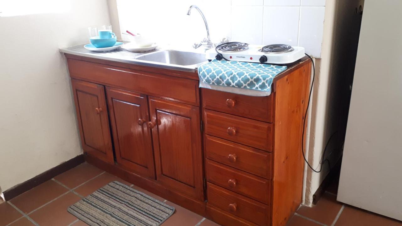 Relax In Aberdeen Johannesburg Bagian luar foto